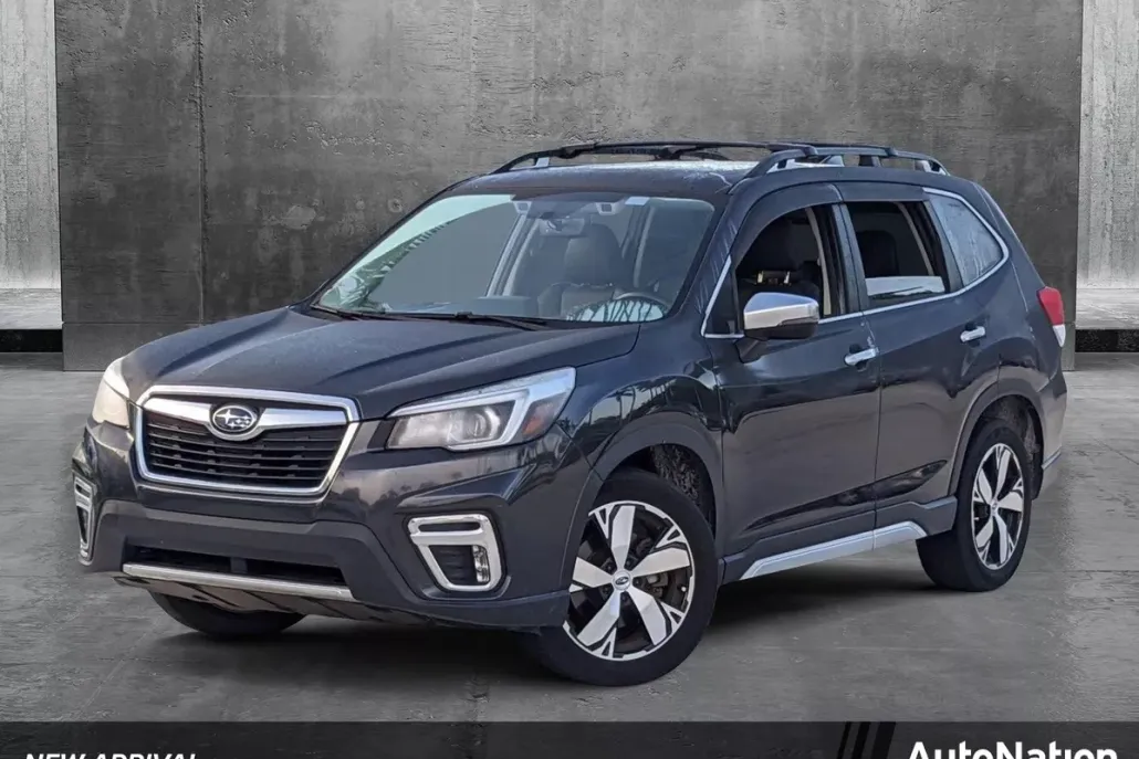 2019 Subaru Forester Touring photo 1