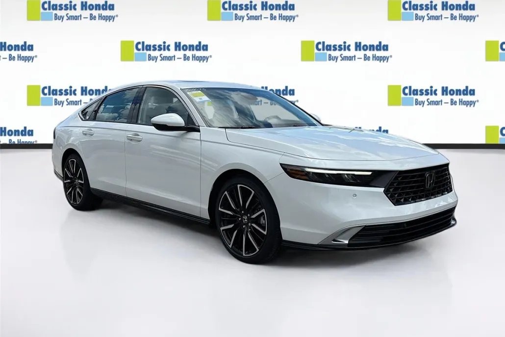 2025 Honda Accord Hybrid Touring photo 1