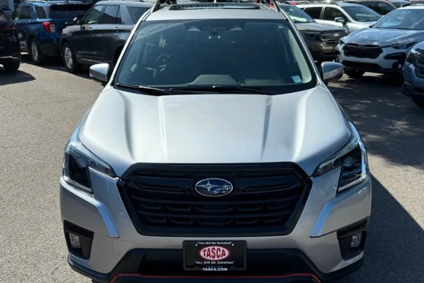 2022 Subaru Forester Sport photo 1