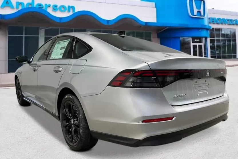 2025 Honda Accord SE photo 1