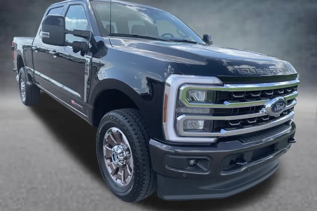 2025 Ford F-250 King Ranch photo 1