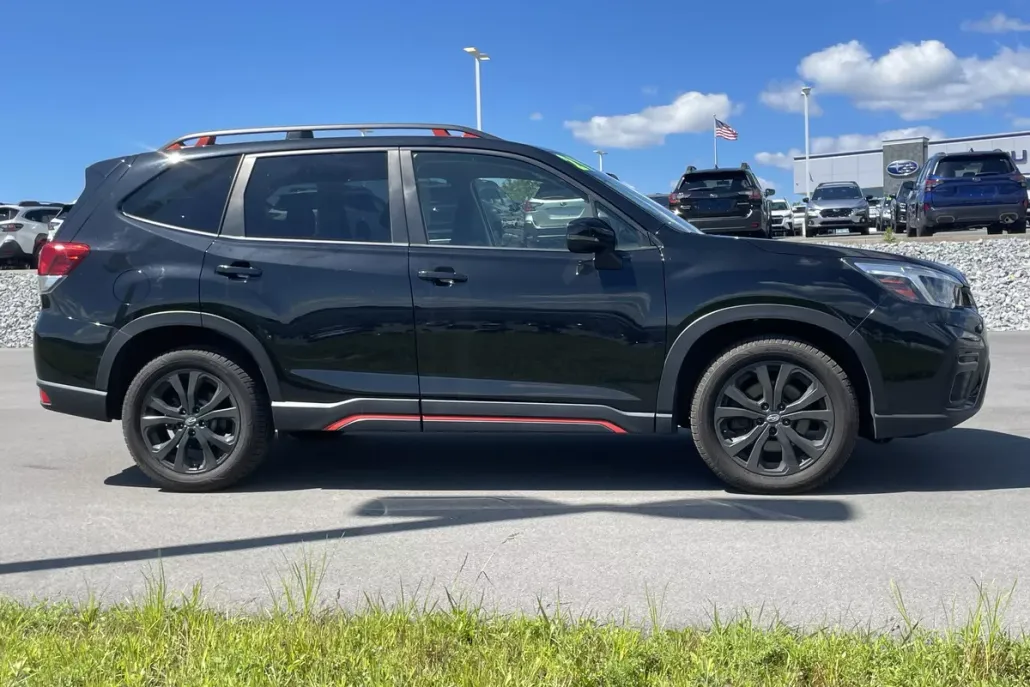 2021 Subaru Forester Sport photo 1