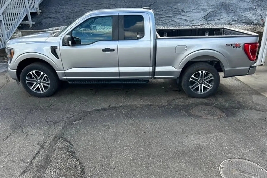 2023 Ford F-150 XL photo 1