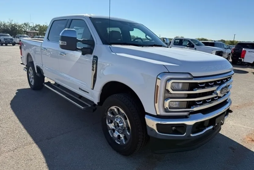 2026 Ford F-250 Lariat photo 1