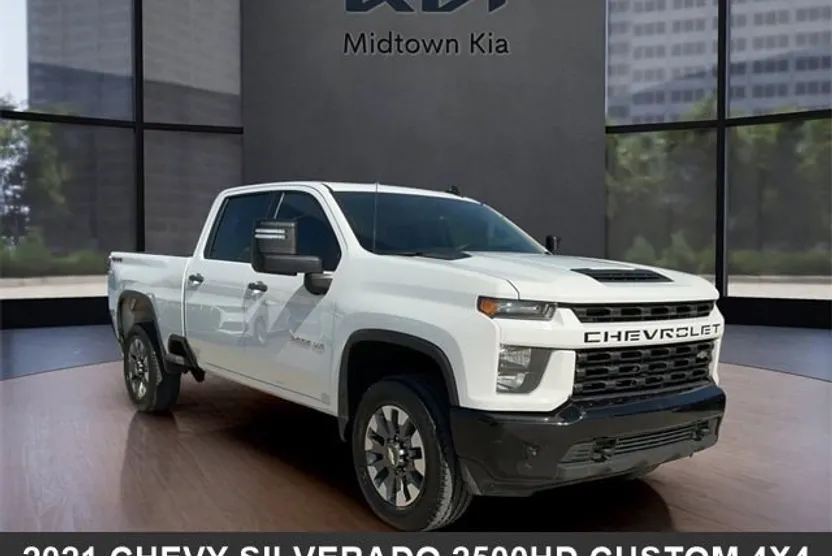 2021 Chevrolet Silverado 2500HD Custom photo 1