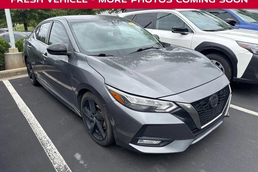 2021 Nissan Sentra SR photo 1