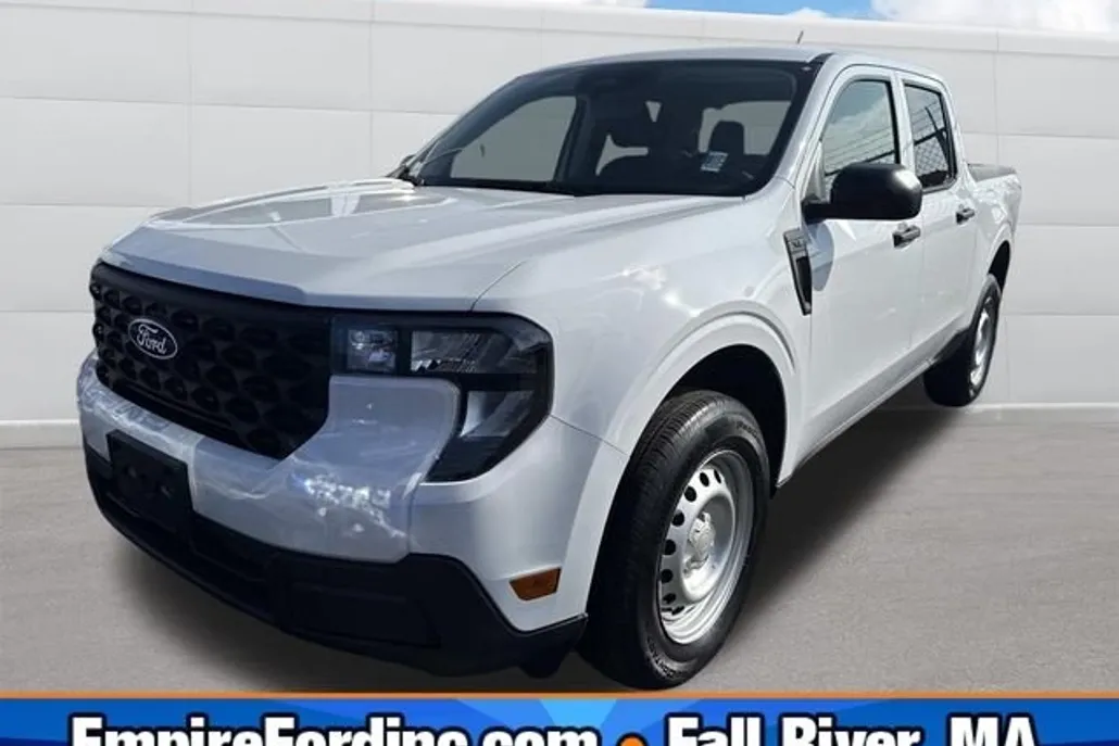 2025 Ford Maverick XL photo 1
