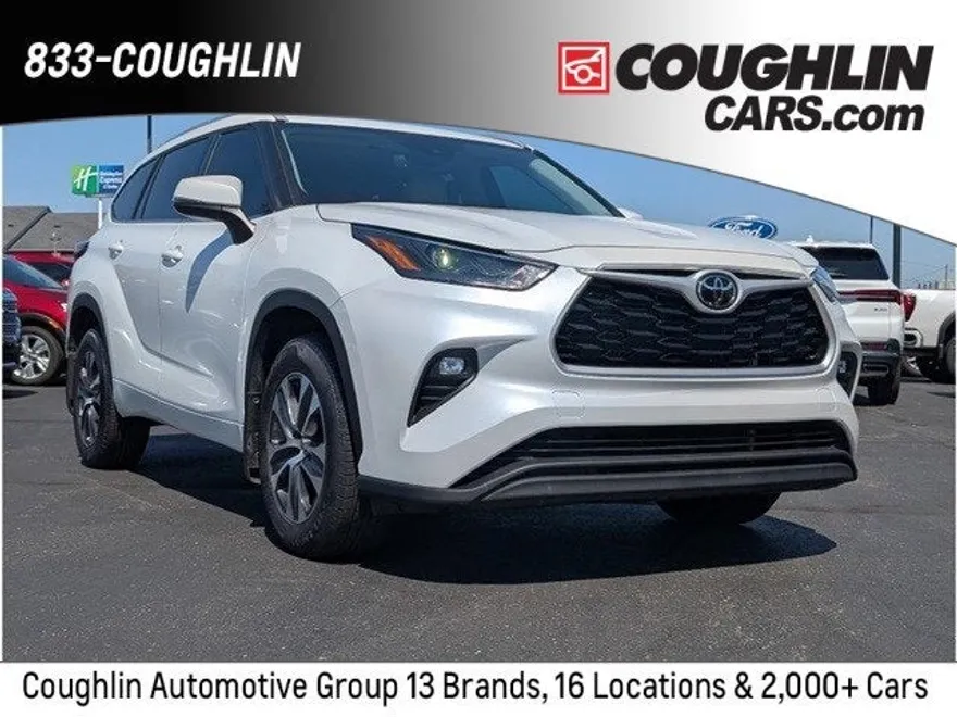 2022 Toyota Highlander XLE photo 1