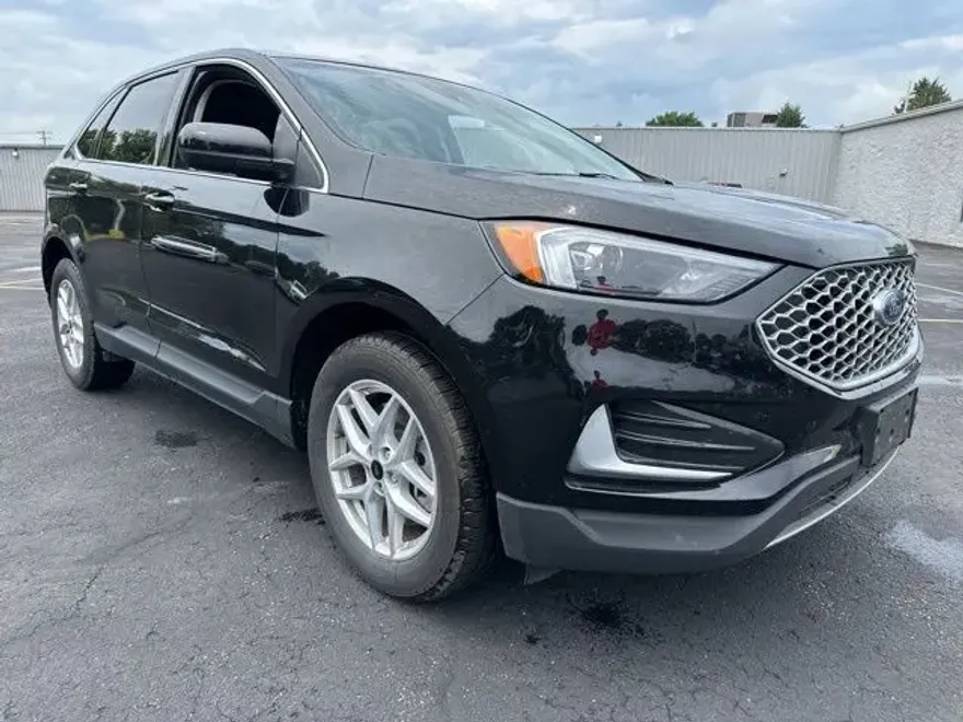 2024 Ford Edge SEL photo 1
