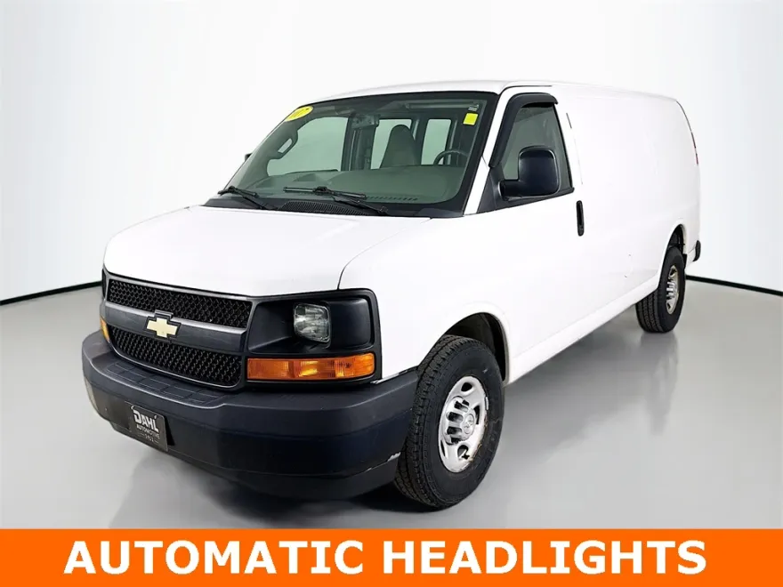 2017 Chevrolet Express 2500 Work Van photo 1