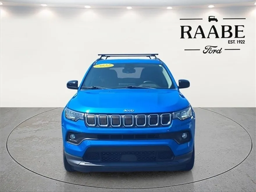 2022 Jeep Compass Latitude Lux photo 1