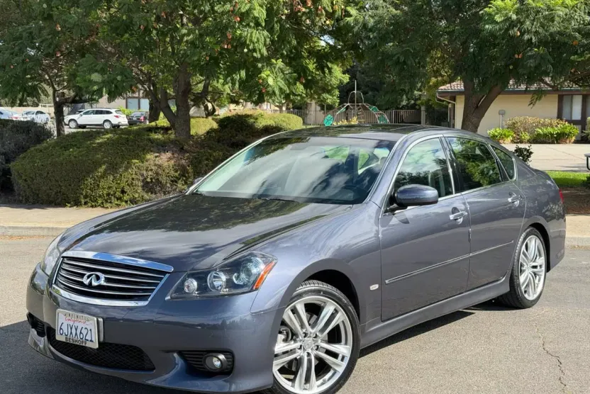 2009 Infiniti M35 photo 1