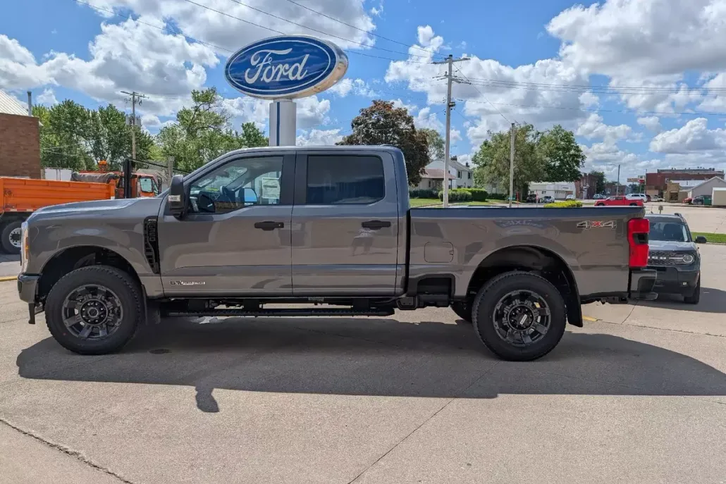 2025 Ford F-350 XL photo 1