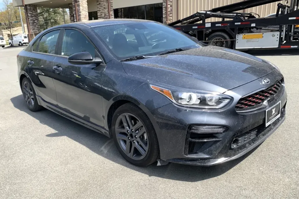 2021 Kia Forte GT-Line photo 1