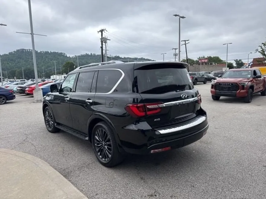 2023 Infiniti QX80 Sensory photo 1