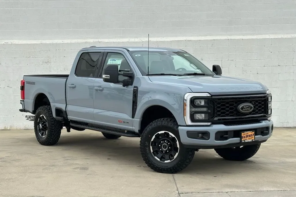 2025 Ford F-250 Lariat photo 1