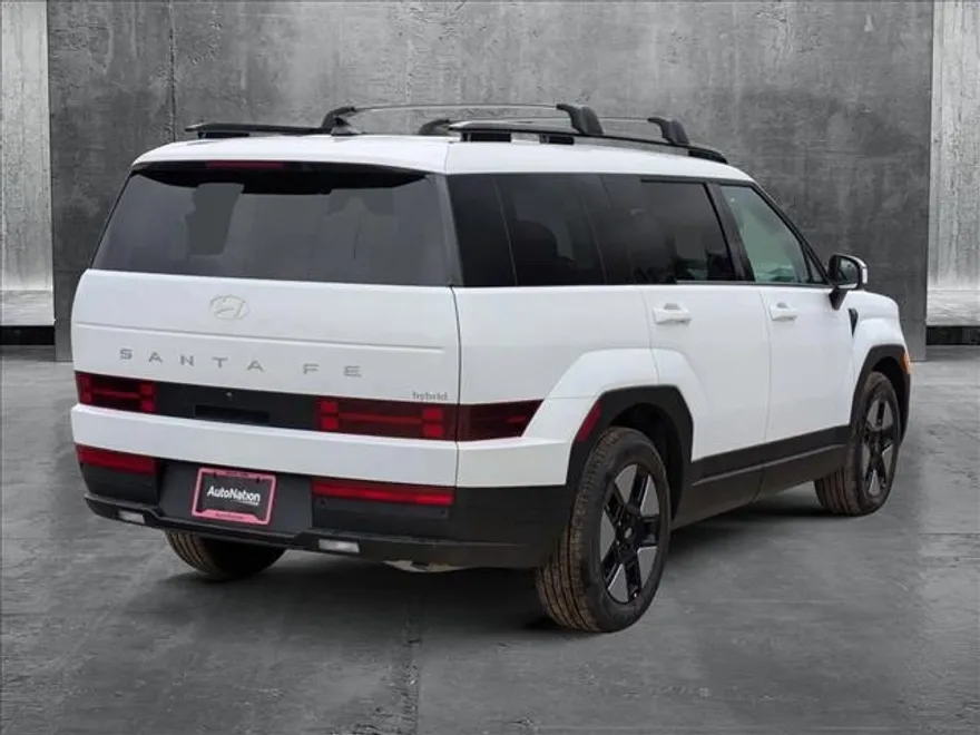 2025 Hyundai Santa Fe SEL photo 1