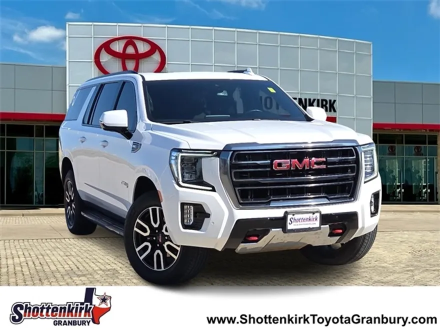 2022 Gmc Yukon XL AT4 photo 1