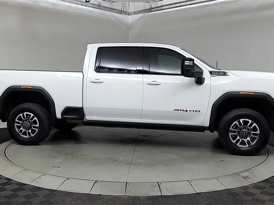 2022 Gmc Sierra HD AT4 photo 1