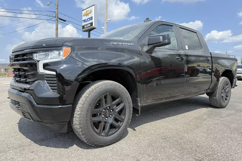 2026 Chevrolet Silverado 1500 RST photo 1