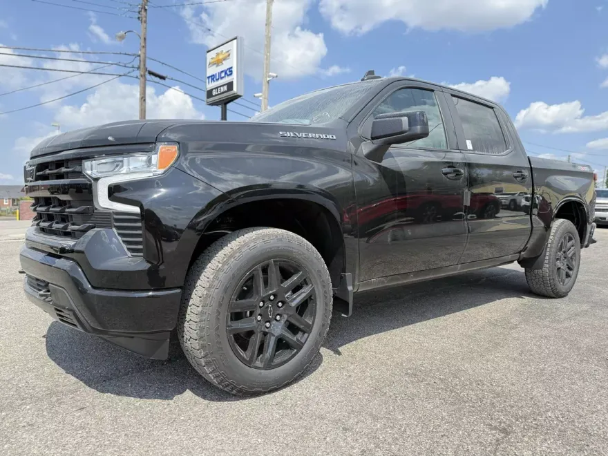 2026 Chevrolet Silverado 1500 RST photo 1