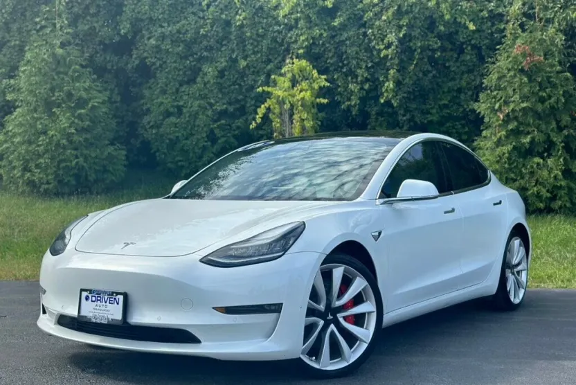 2019 Tesla Model 3 Performance photo 1