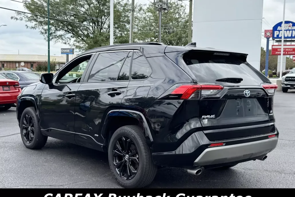 2024 Toyota RAV4 Hybrid SE photo 1