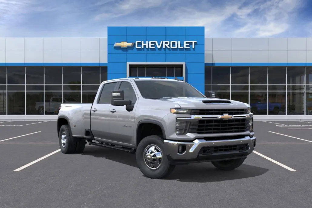 2026 Chevrolet Silverado 3500HD LT photo 1
