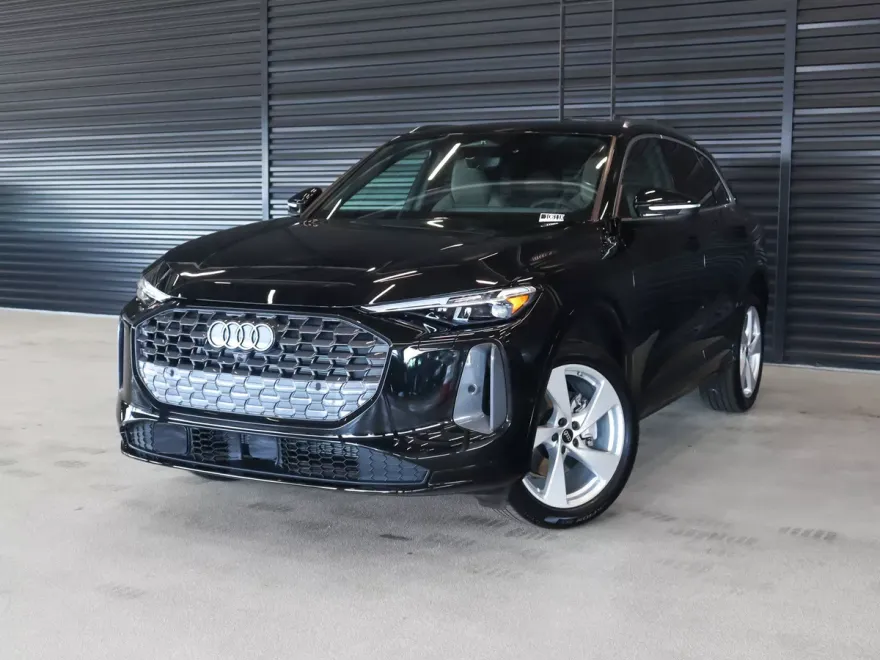 2025 Audi Q5 Premium Plus photo 1
