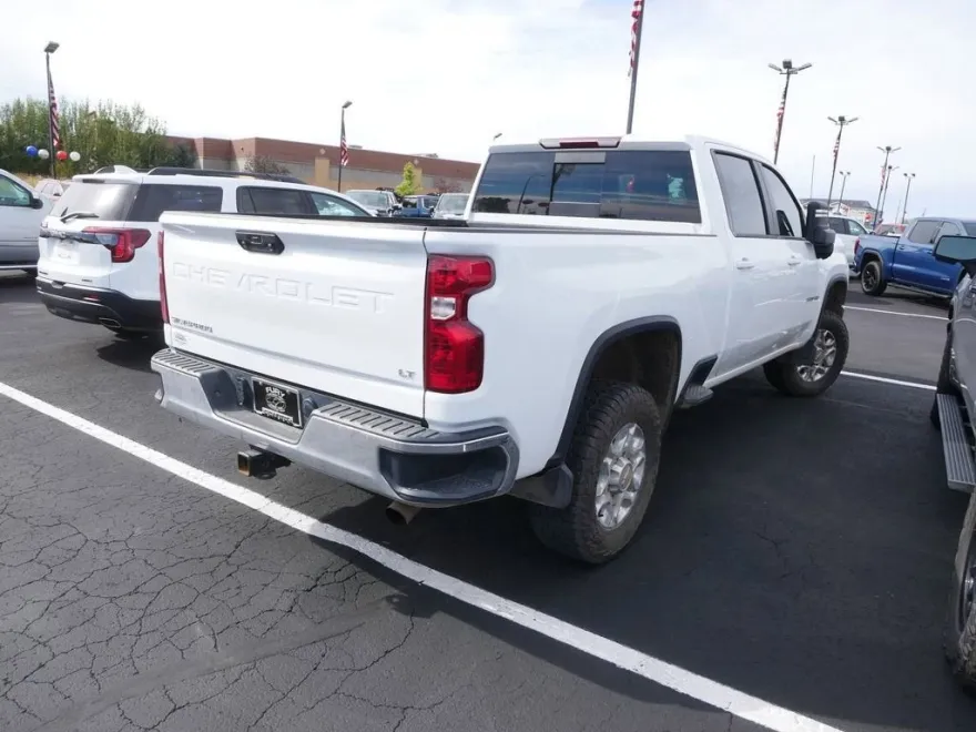 2022 Chevrolet Silverado 3500HD LT photo 1