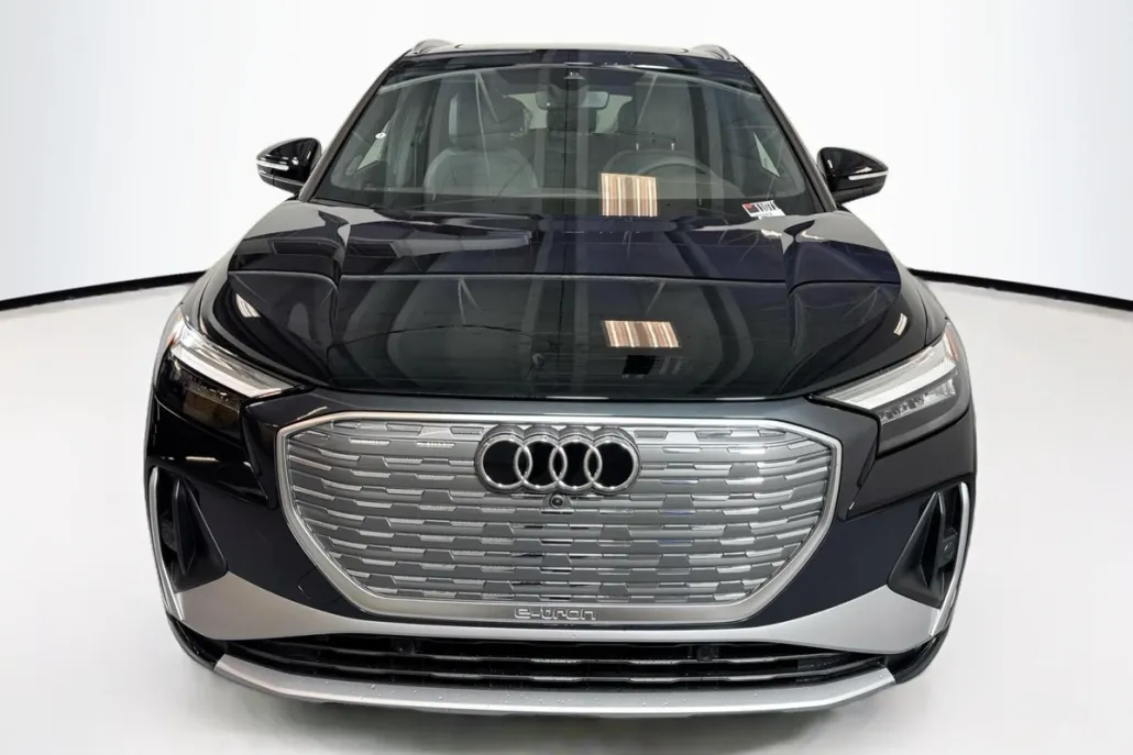 2026 Audi Q4 55 E-tron Premium Plus photo 1