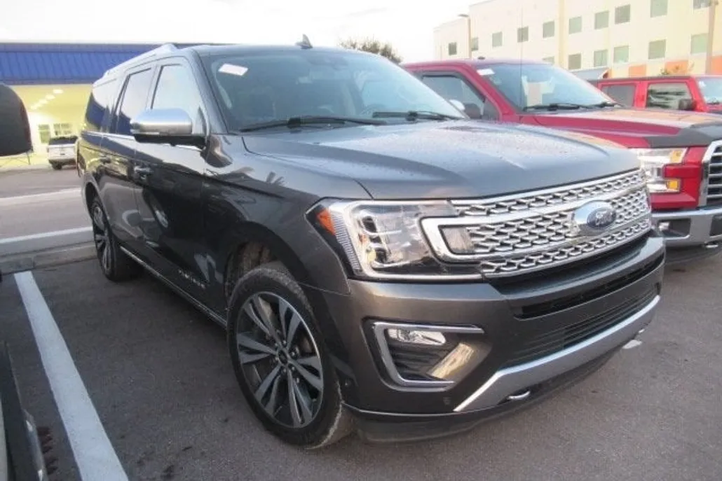 2021 Ford Expedition MAX Platinum photo 1