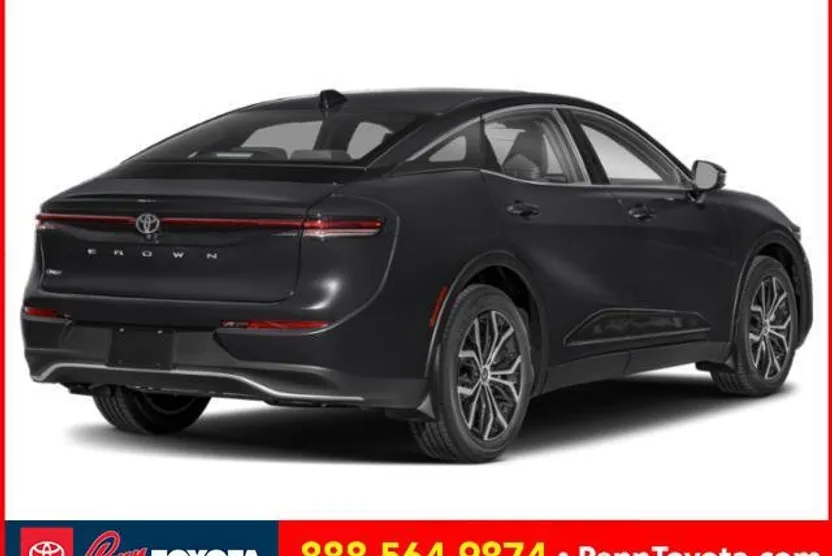 2025 Toyota Crown XLE photo 1