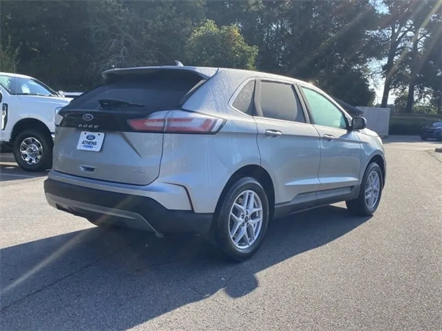 2024 Ford Edge SEL photo 1