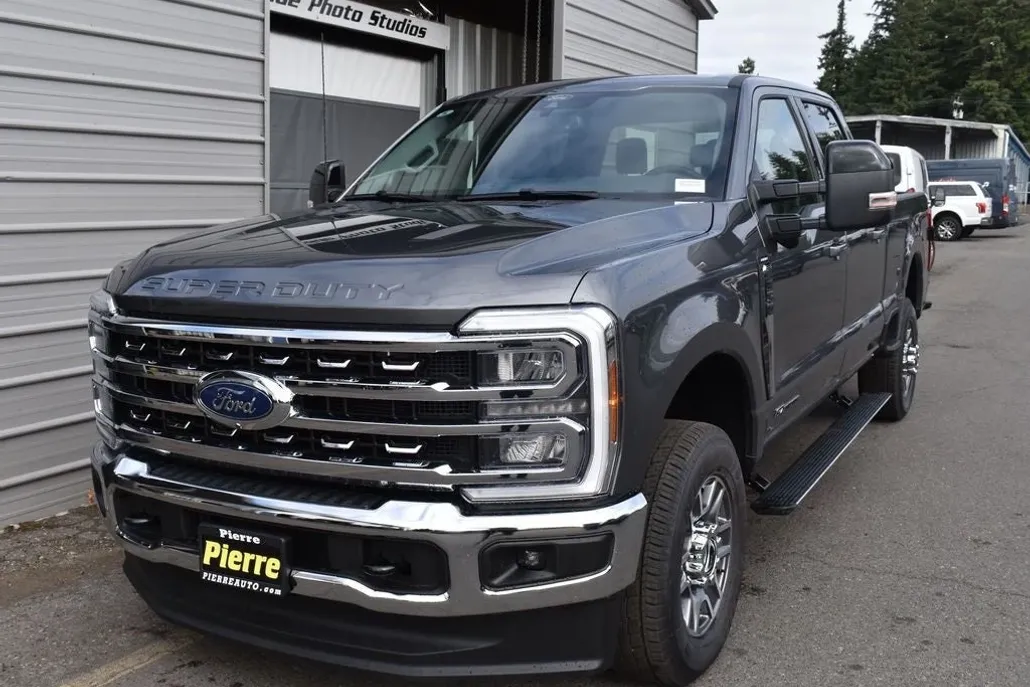 2026 Ford F-350 photo 1