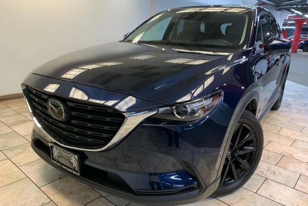 2023 Mazda CX-9 Touring photo 1