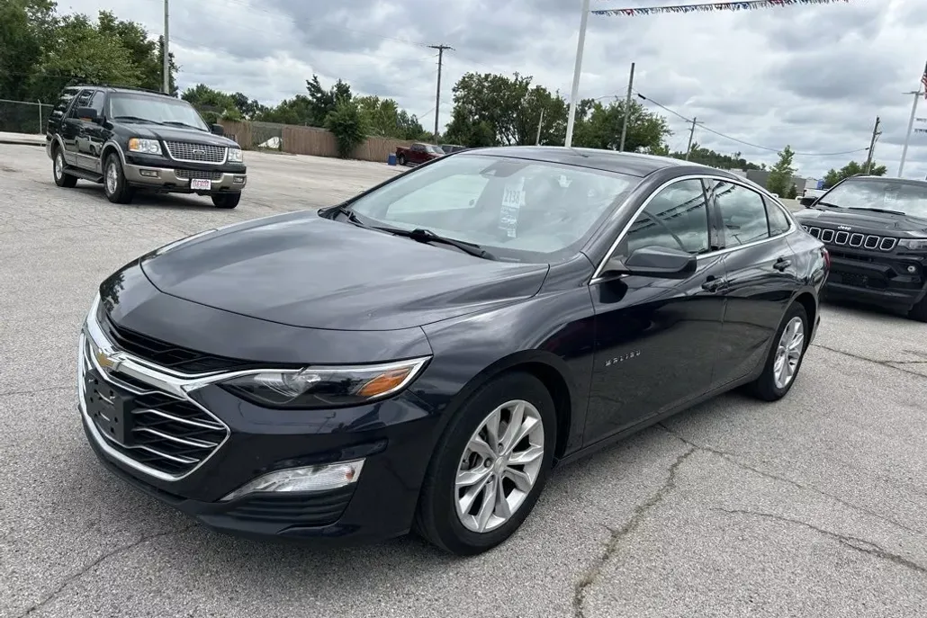 2023 Chevrolet Malibu 1LT photo 1