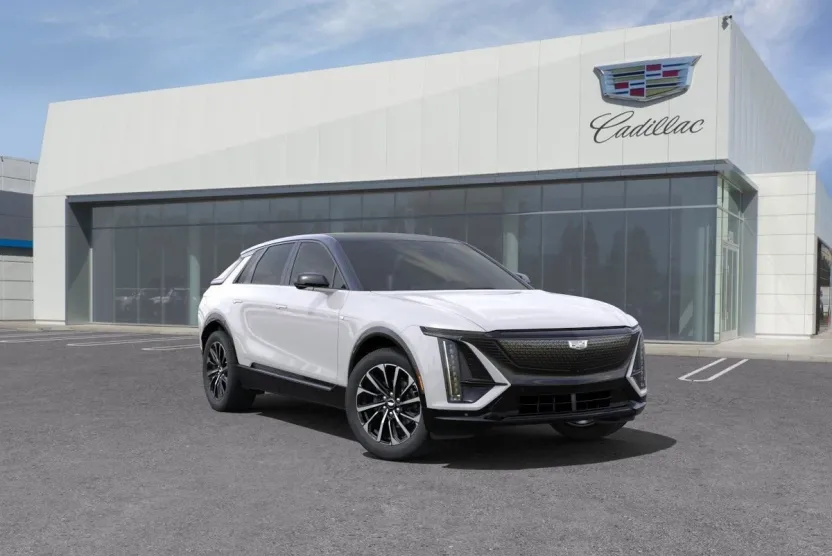 2025 Cadillac Lyriq Sport photo 1