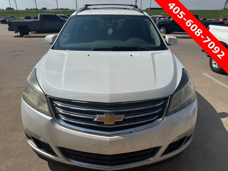 2017 Chevrolet Traverse 1LT photo 1