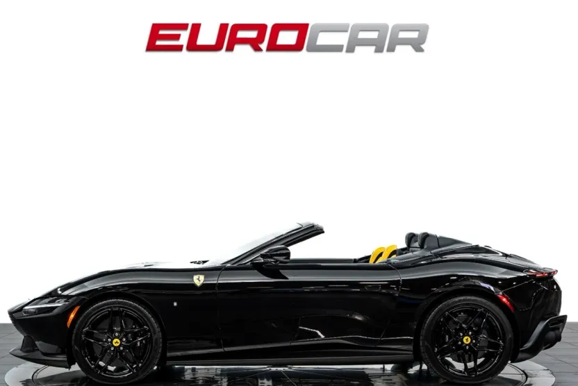 2025 Ferrari Roma Base photo 1