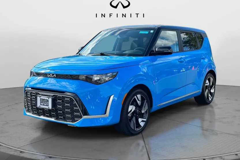 2023 Kia Soul GT-Line photo 1