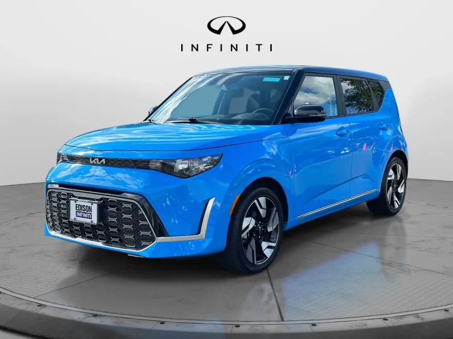 2023 Kia Soul GT-Line photo 1