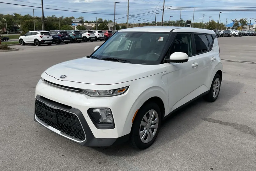 2020 Kia Soul LX photo 1