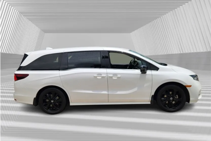 2024 Honda Odyssey Sport photo 1