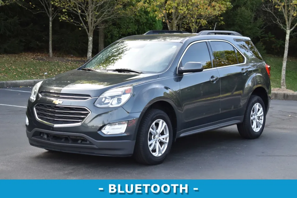 2017 Chevrolet Equinox LT photo 1