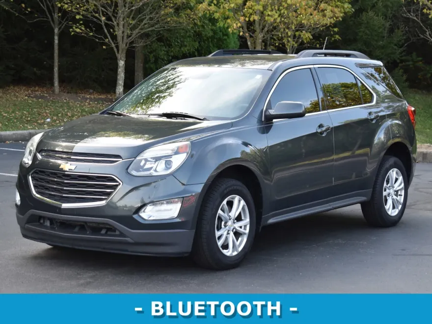 2017 Chevrolet Equinox LT photo 1