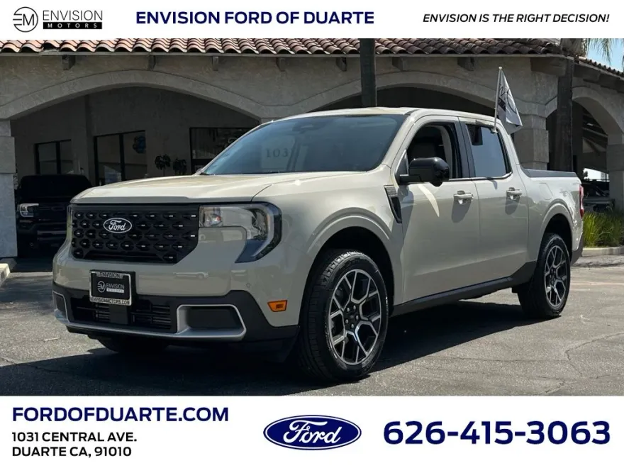 2025 Ford Maverick Lariat photo 1