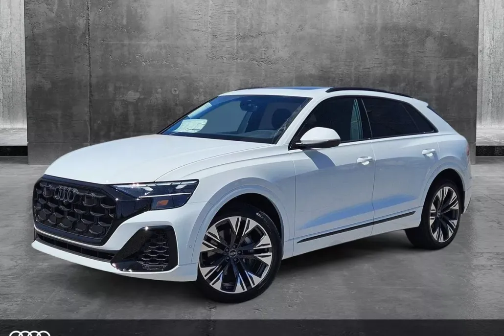 2025 Audi Q8 55 Premium Plus photo 1