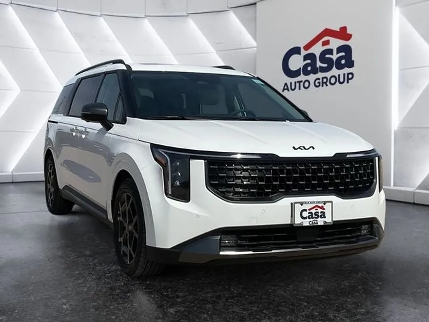 2026 Kia Carnival SX photo 1