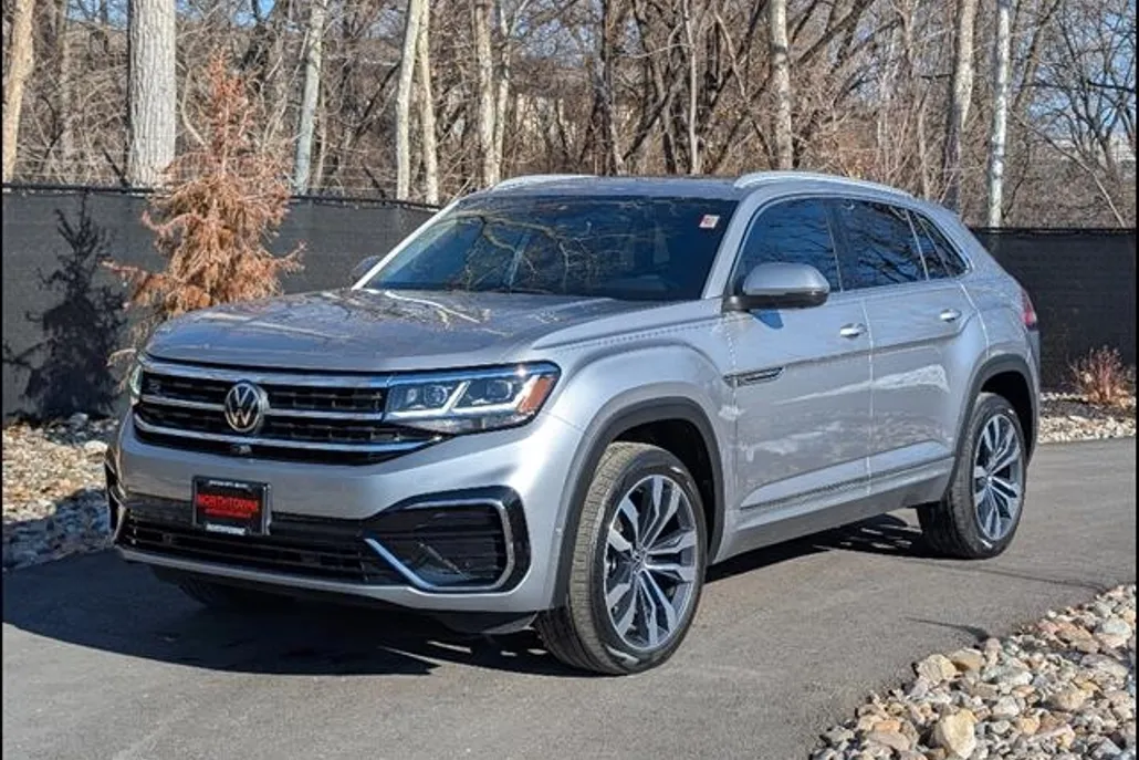 2022 Volkswagen Atlas Cross Sport V6 SEL Premium R-Line photo 1